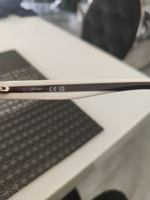 Nowe okulary przeciwsłoneczne Guess