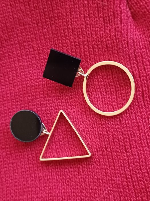 Kolczyki wkręty geometryczne