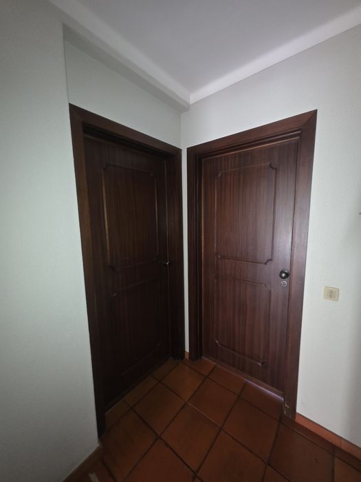 Portas de Interior em Mogno Maciço (Várias Medidas e Tipologias)