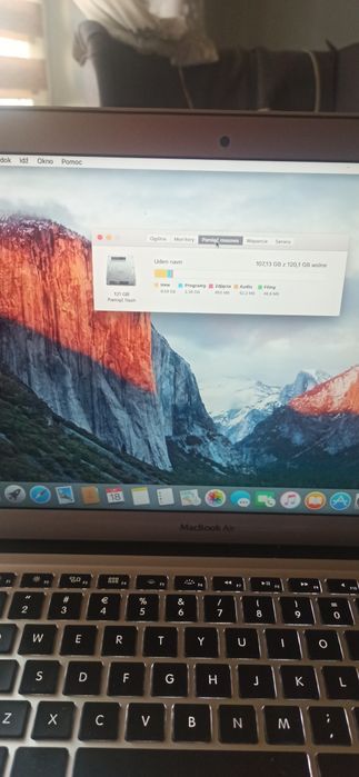 Dwa sztuki Okazja MacBook Air 8 RAM zamienię na telefon