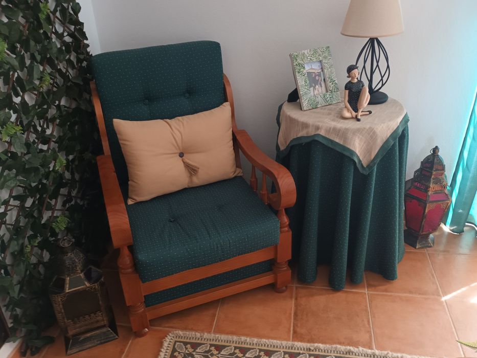 Conjunto de sofas + mesa