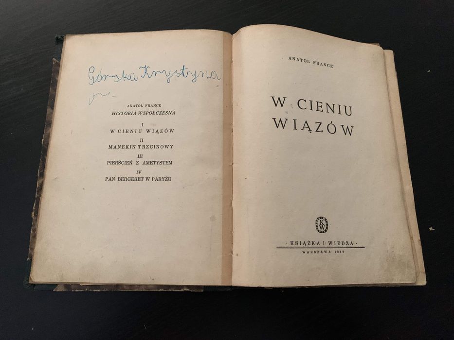 W cieniu Wiązów - Anatol France