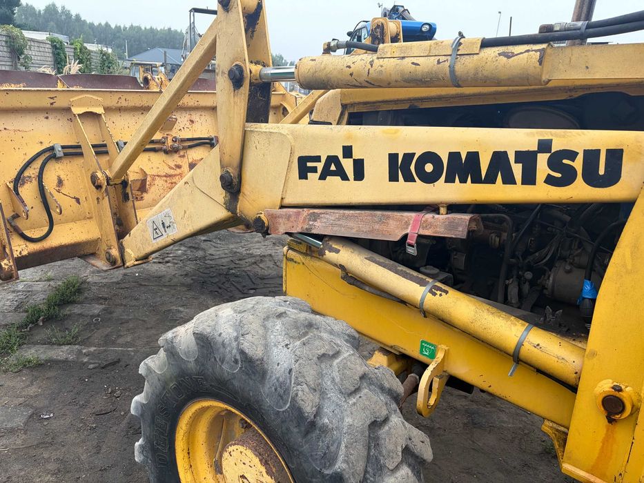 Części mechaniczne do KOMATSU FAI WB93R