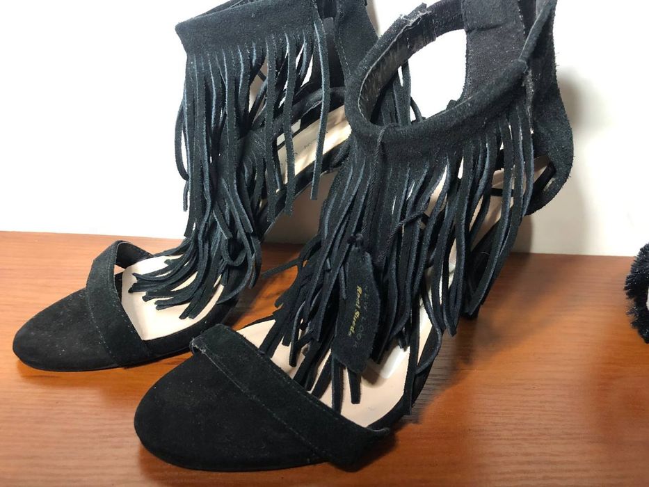 Босоніжки жіночі