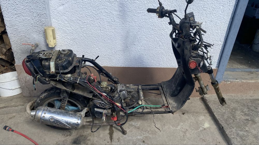 Запчастини на скутер