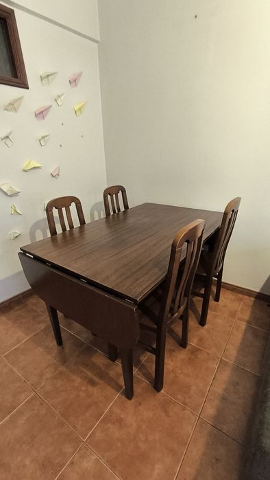 Set Mesa de Jantar e 4 Cadeiras - Madeira Maciça
