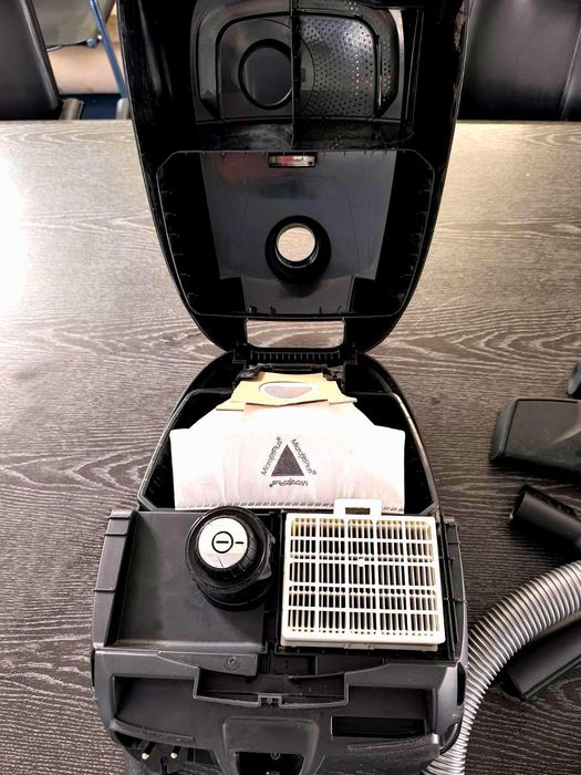 Vendo aspirador BOSCH VBB-SGL40S