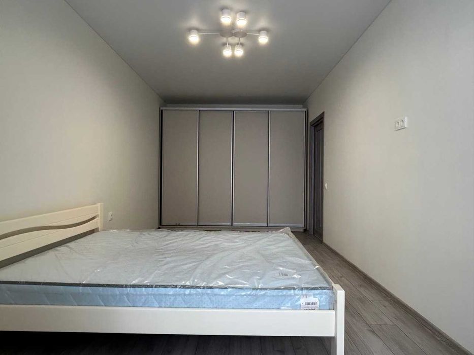 Продаж 1 к новобудови на Озерній