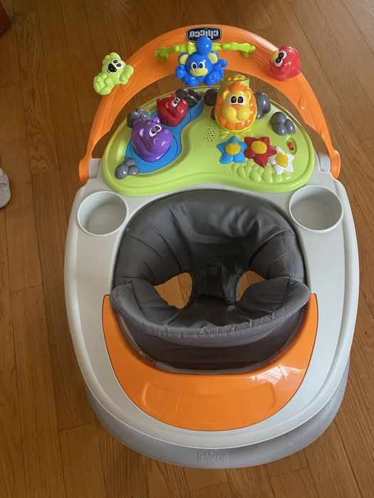 Дитячі ходунки Chicco
