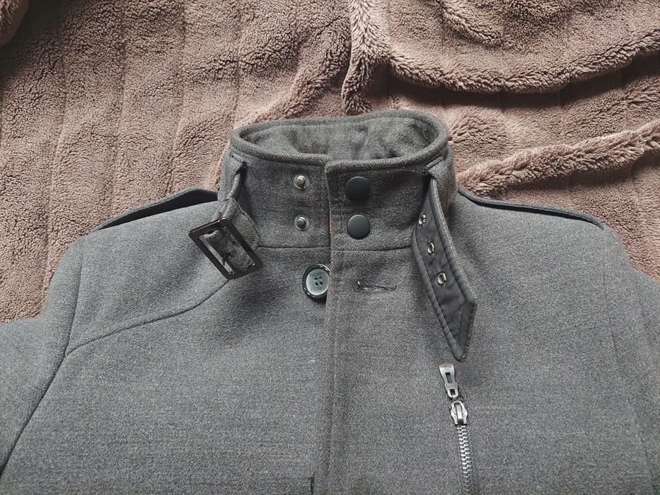 Пальто чоловіче фірми Birkel

Розмір: 48   йде на S

Стан хороший 

Д