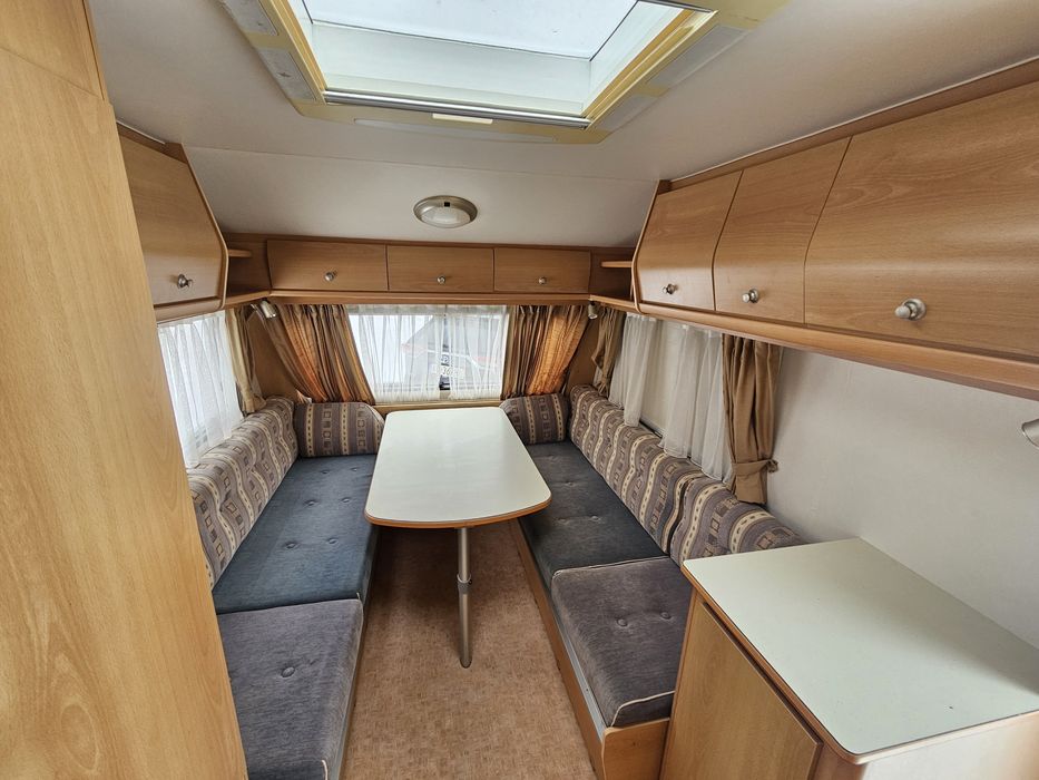 Przyczepa kempingowa Avento 395 z przedsionkiem 2004r