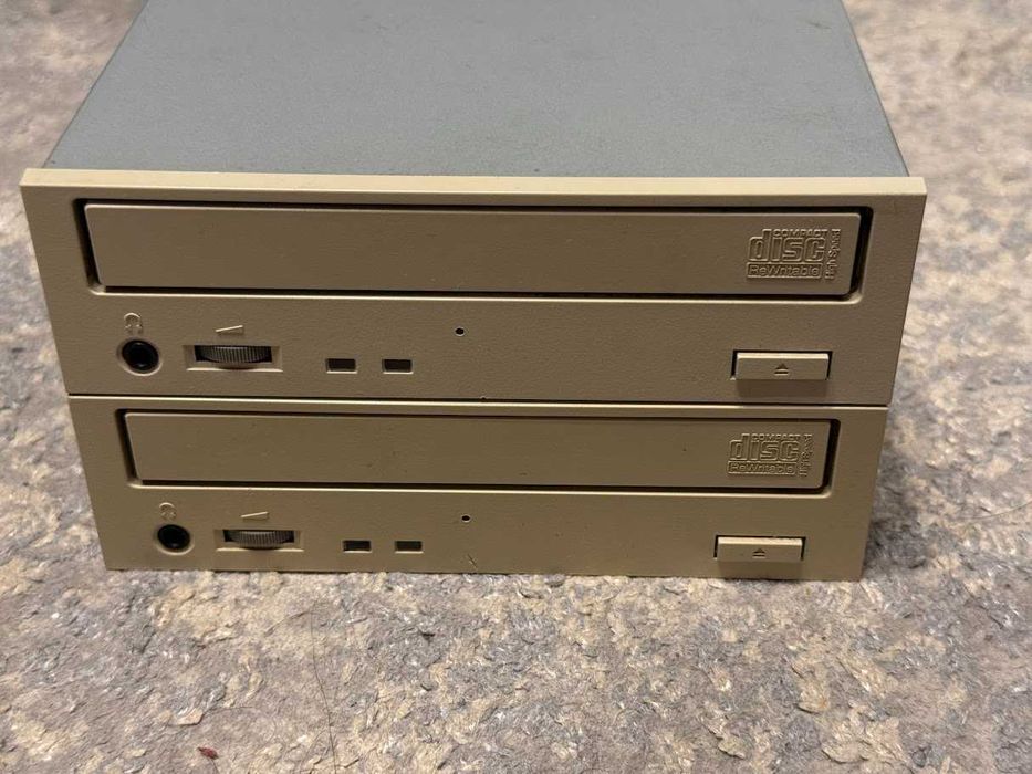 Nagrywarka CD-RW TEAC CD-W516E BOX