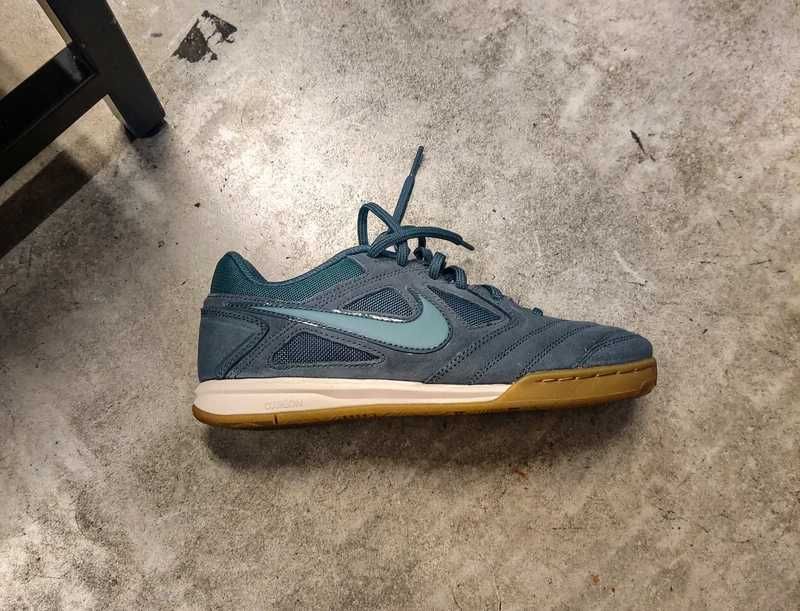 Nike gato azul e cinza