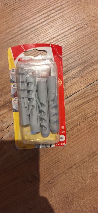 Fischer dyble ,kołki fi14