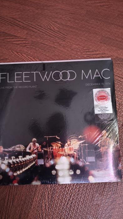 Genesis duplo 
Fleetwood Mac duplo 
Selados