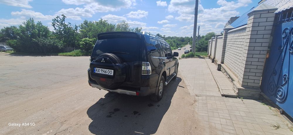 Mitsubishi Pajero wagon