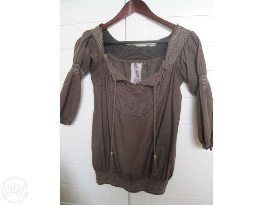 Blusa castanha, S, da Bershka