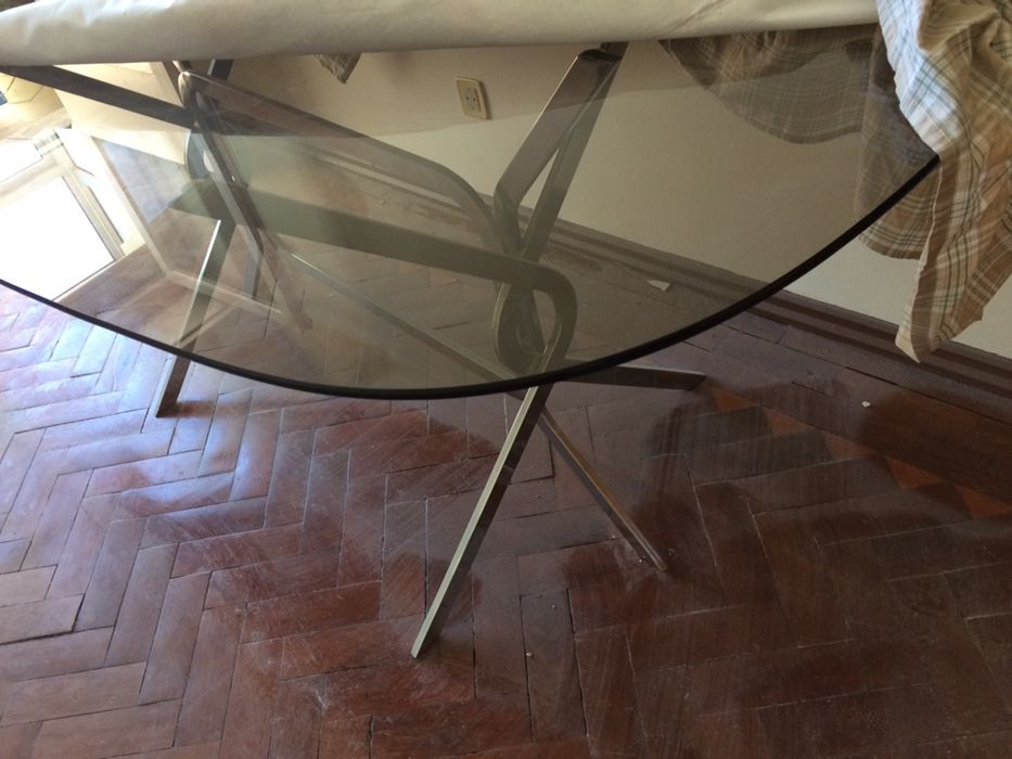 Mesa de sala jantar em vidro
