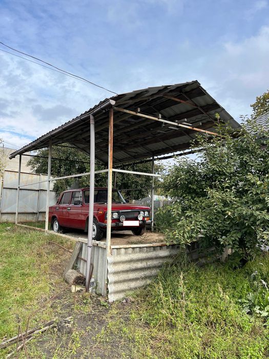 Продається частина будинку по вул. Народного Руху, з ділянкою. LD