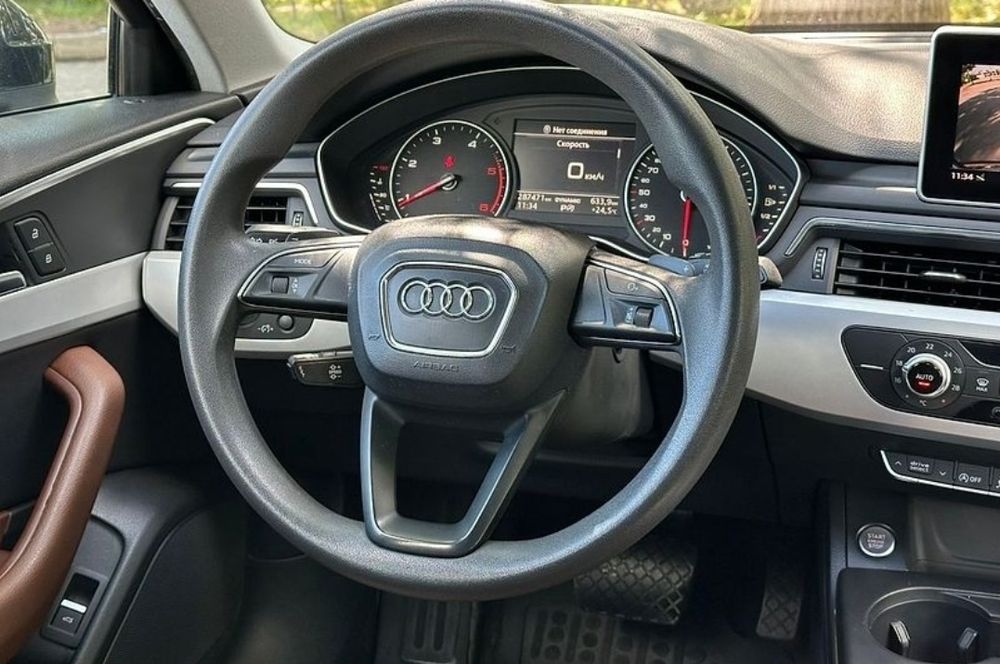 Audi A4b9 2.0d 2016