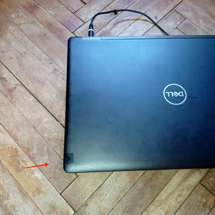 ноутбук Dell latitude 5590 + блок живлення