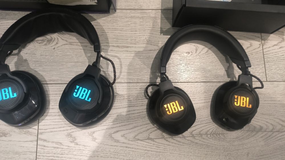 Sluchawki jbl quantum 600 oraz 610 wyrwane mikrifony