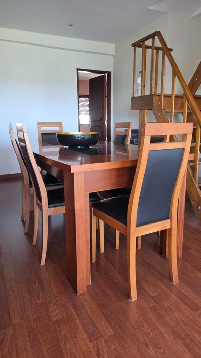 Mesa de jantar + 6 cadeiras