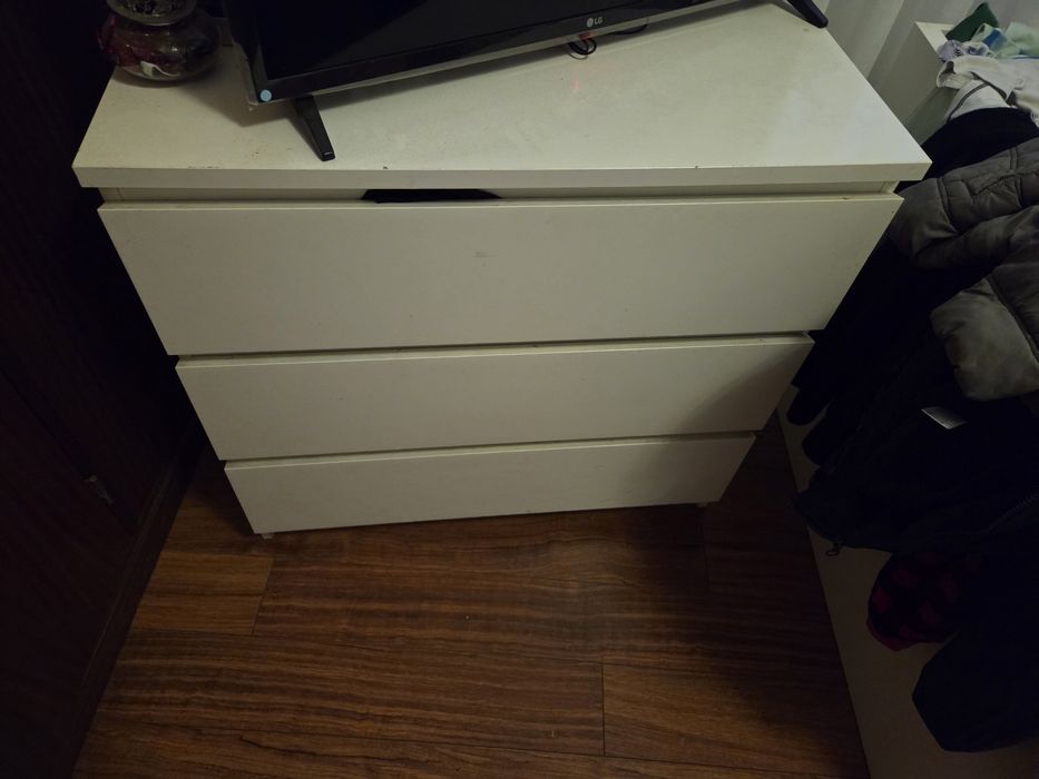 Comoda ikea quarto