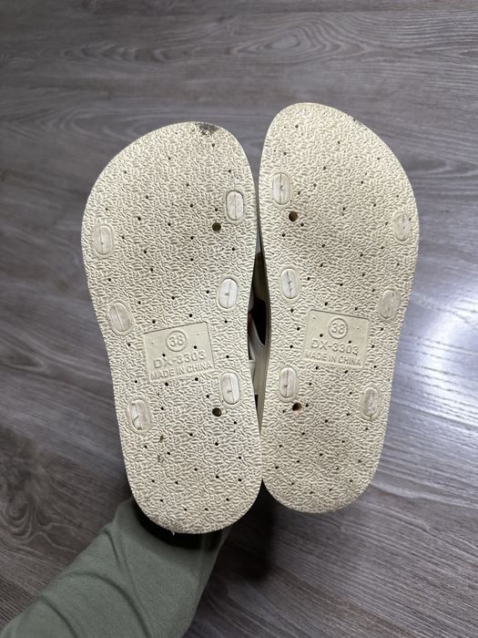 Кремові босоніжки