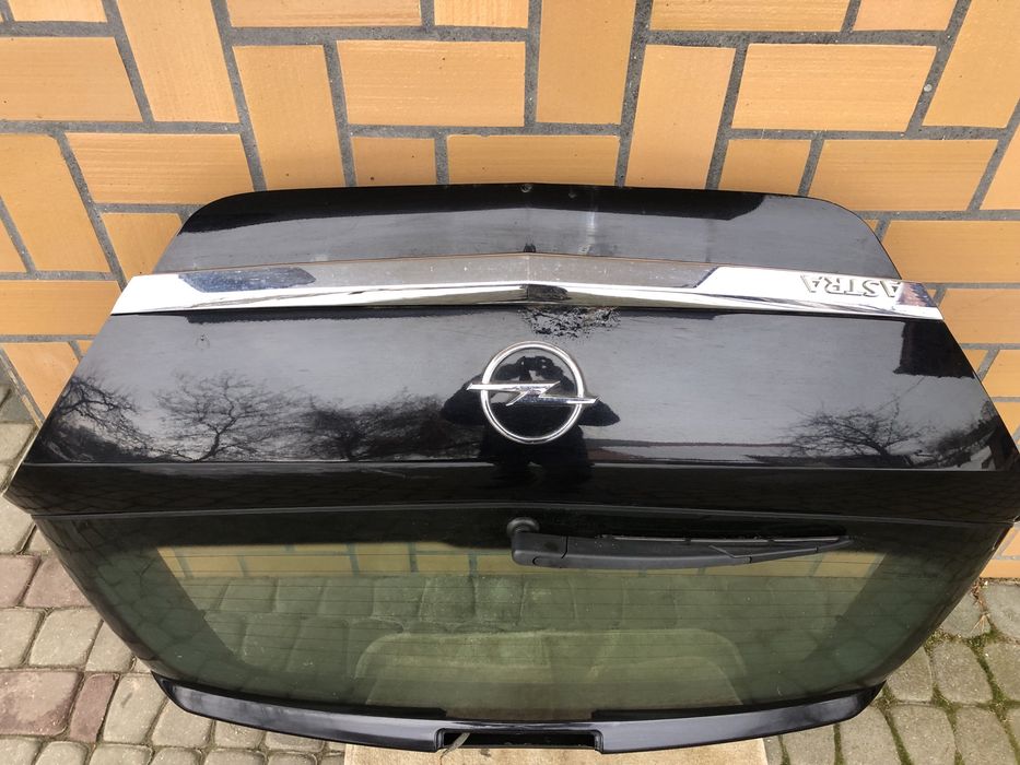 Klapa bagażnika Opel Astra H 5d Z20R