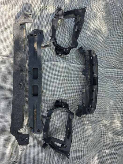 Mitsubishi Colt 1,3 lift 2008-2012 z30 benzyna  Belka zderzaka pas kompletny  wzmocnienie czołowe przód wysyłka wentylator chlodnice oryginalne