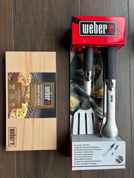 WEBER zestaw akcesoriów do grilla dwuczęściowy 6645 + deska 2szt.