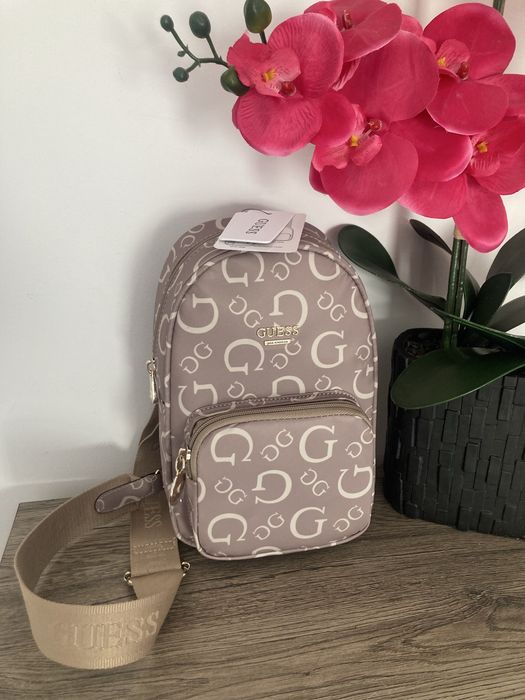 Nowy plecak plecaczek crossbody Guess złote dodatki
