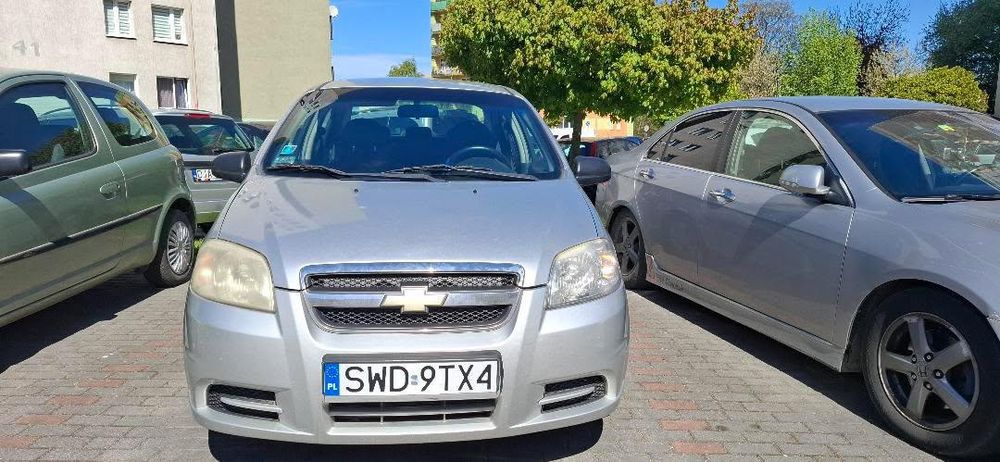Na sprzedaż posiadam Chevroleta Aveo T-250 sedan. Silnikiem  1.4
