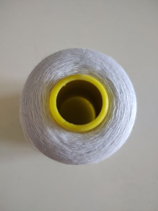 Nici do maszyny do szycia poliestrowe długie wytrzymałe 5000 m białe