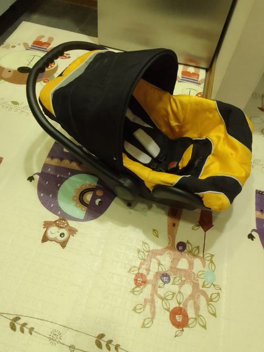 Fotelik samochodowy dla niemowląt