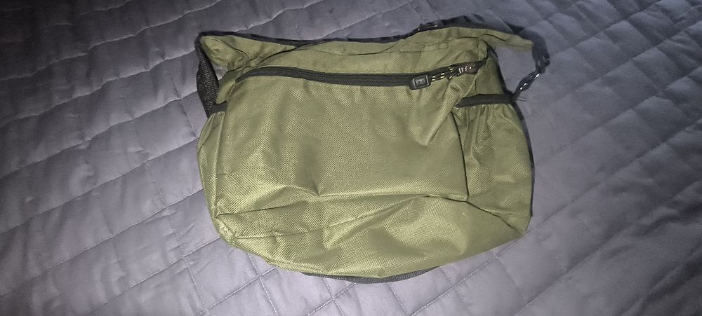 Torebka listonoszka z wadą