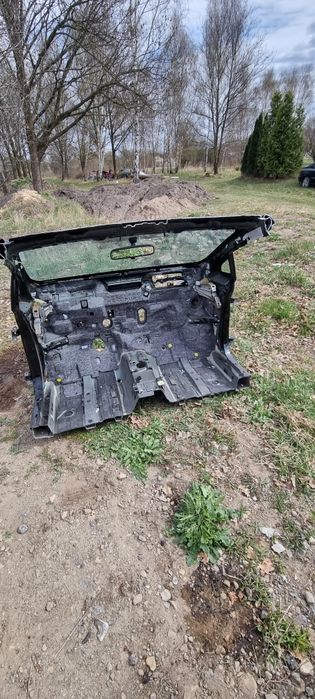 Toyota Prius Plus prawa ćwiartka przód