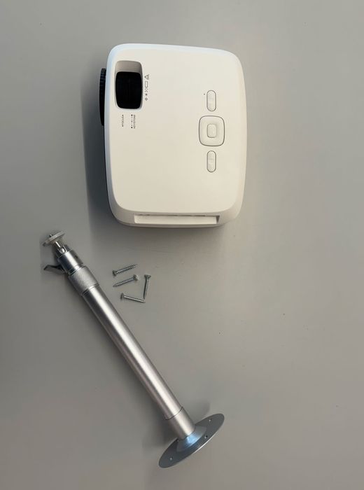 Projetor + tela de projeção motorizada + fixação de projetor