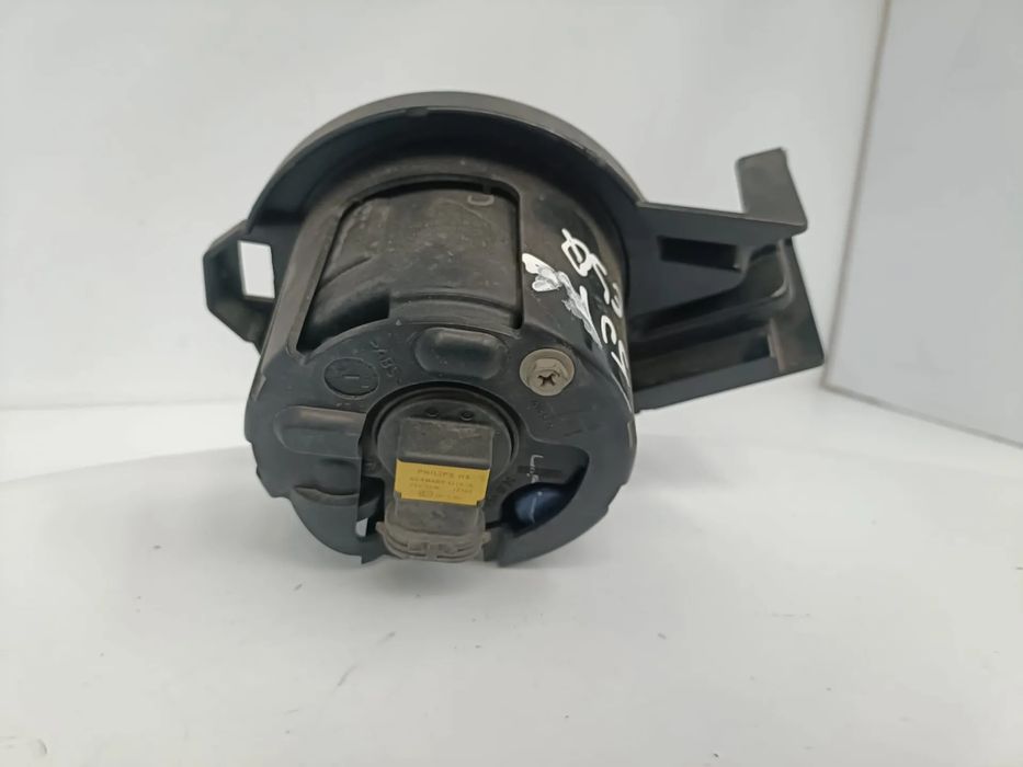 Farol nevoeiro frente esquerdo NISSAN Juke (F15)