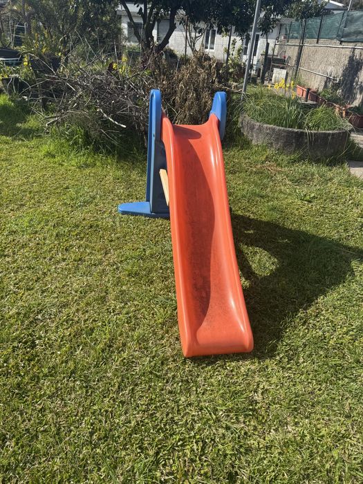 Escorrega Little Tikes