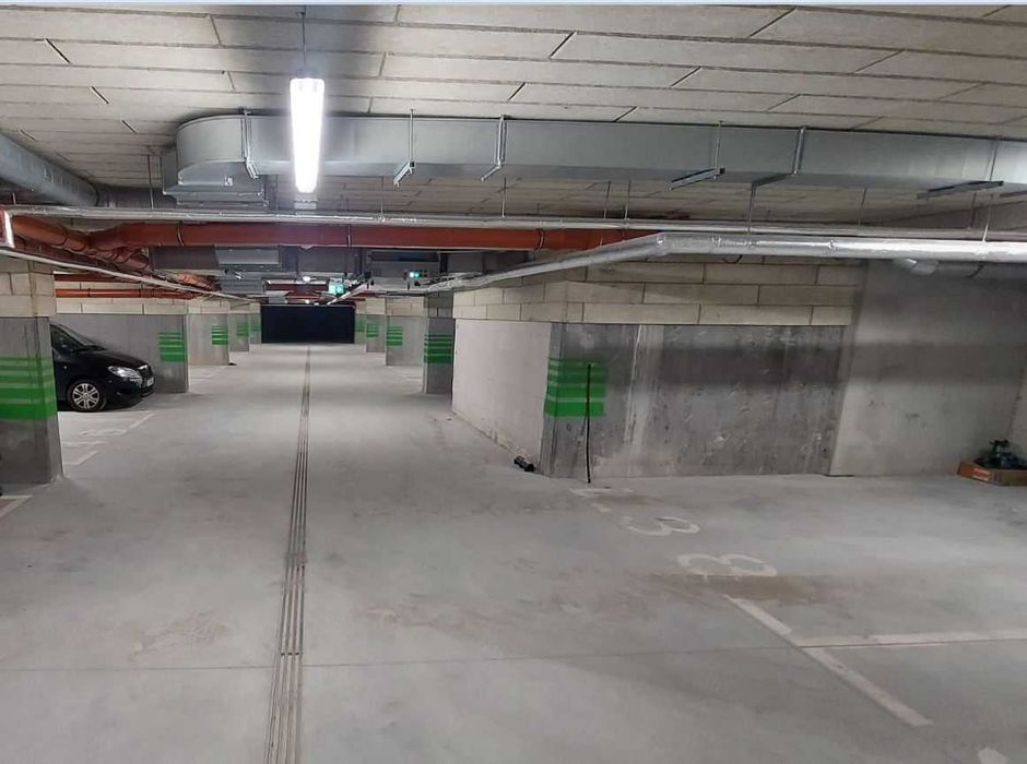 Wynajme miejsce parkingowe oraz piwnice Gdansk Ujescisko ul.Przemyska