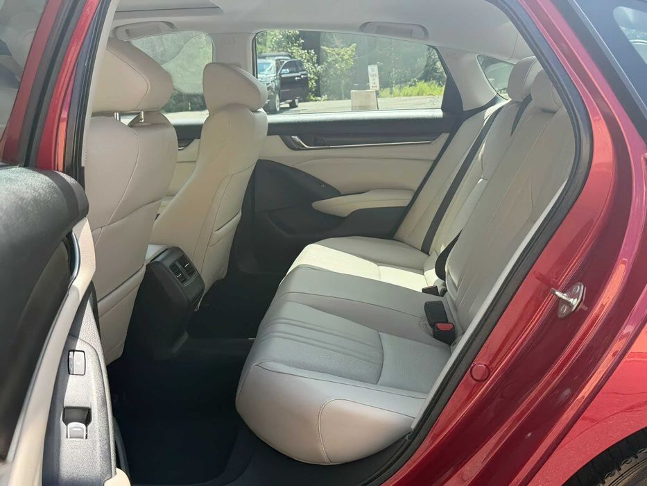 Honda Accord Touring      2019