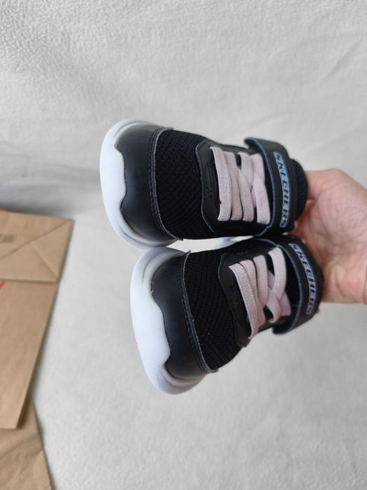 Кроссовки Skechers (США) р. 28 стелька 19 см
