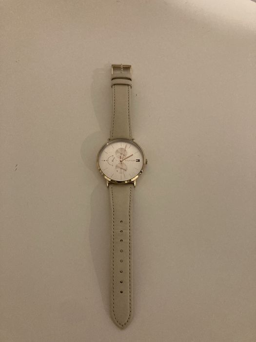 Relogio Tommy Hilfigher - Semi-novo - Muito Elegante