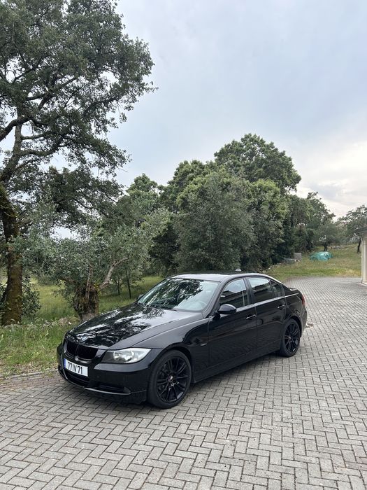 BMW E90 318d.