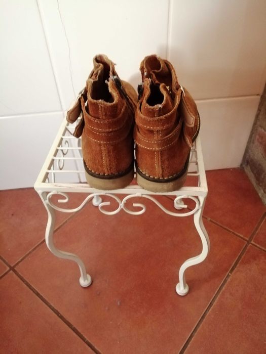 Botas em pele/camurça 30 bom estado