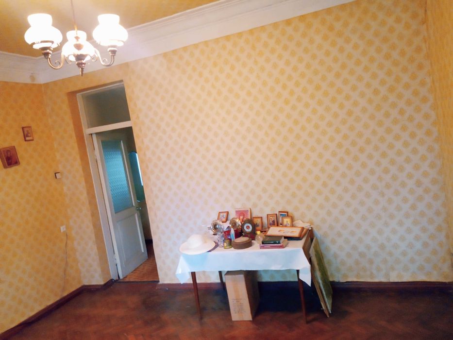 3 К сталінка від власника, тихе місце ,є газ.