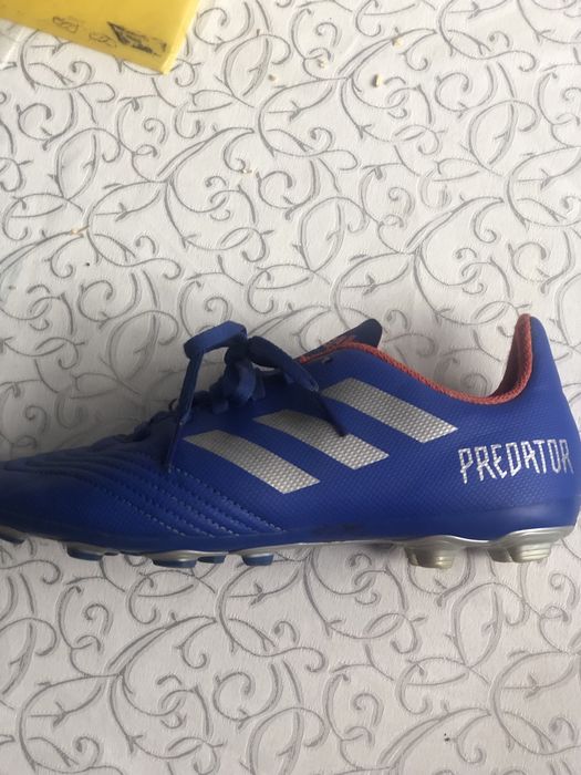 Продам буци adidas.