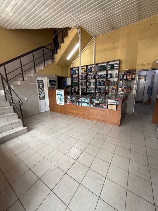 продам действующее СТО с большой фасадной территорией, Бугаевская